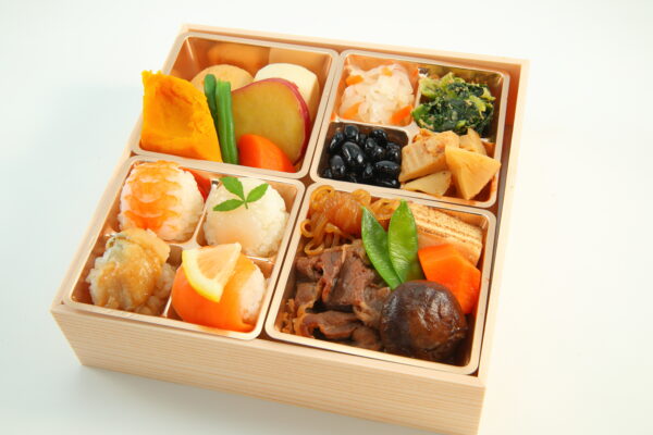 [ 15 ] 手毬寿司と和牛すき焼